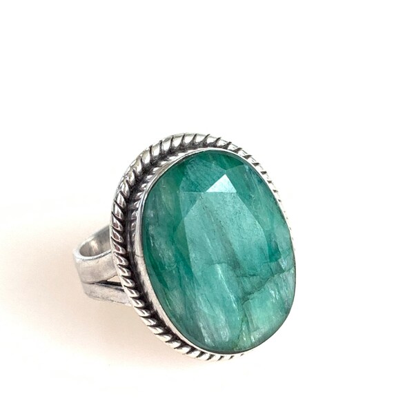 Sterling Silver Oval Green Beryl Ring