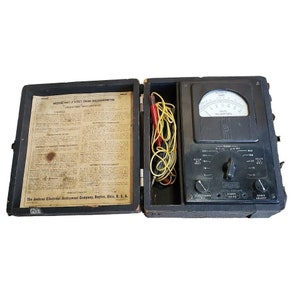 Vintage Westinghouse OHMS VOLTS MILLIAMPERES Meter 665-J Jackson Electrical