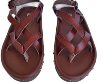 MIA Womens Size 8.5 Cognac Brown Strappy Toe Loop Studded Sandals New M11