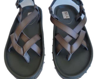 MIA Womens Size 8.5 Taupe Olive Strappy Toe Loop Studded Sandals New M11