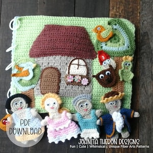Op de afbeelding: Een gehaakte vingerpoppenset met een huis, bomen, vogels en vier personages. De personages zijn een meisje in een roze jurk, een jongen in een blauw shirt, een meisje in een groene jurk en een jongen in een blauw jasje. De set is gemaakt met bruin, groen, blauw, roze en wit garen. De tekst "PDF DOWNLOAD" en "JOANITA THERON DESIGNS" is zichtbaar op de afbeelding.