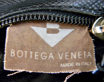 VINTAGE BOTTEGA VENETA SAFFIANO LEATHER ENVELOPE SHOULDER BAG Made In Italy  63
