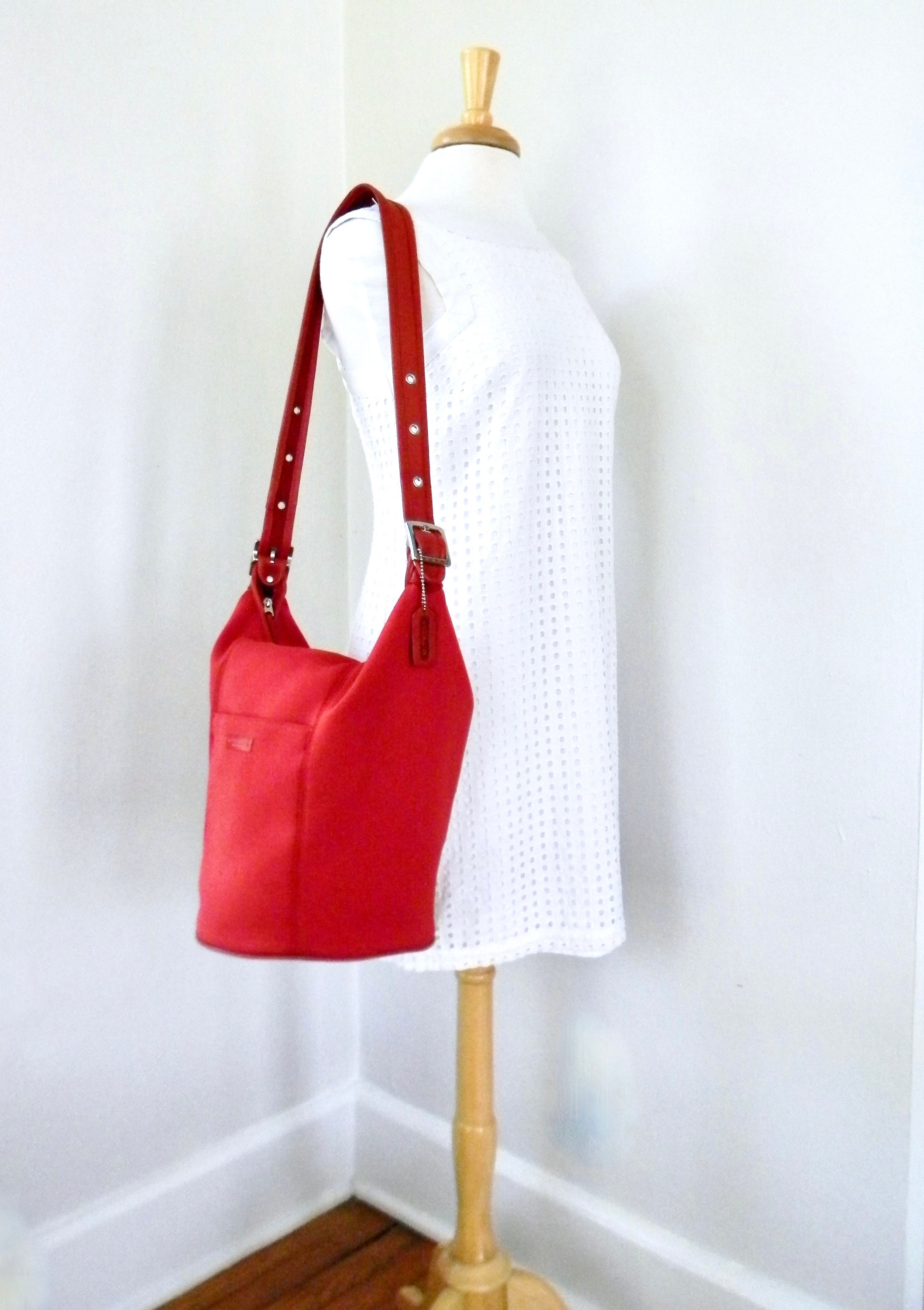 Vintage 90s Limited Edition Red Coach Neo Duffle Sac