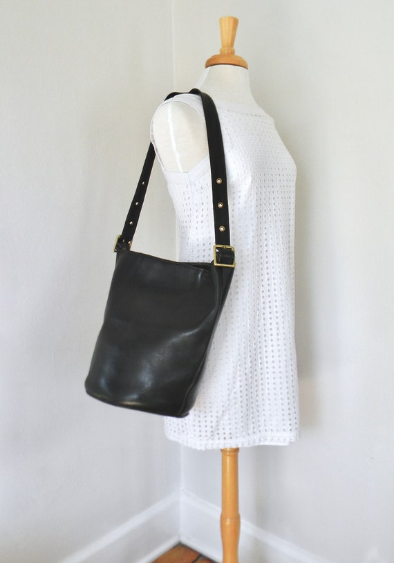 Vintage Black Leather Glue-In NYC Duffle Sac, Coa… - image 10