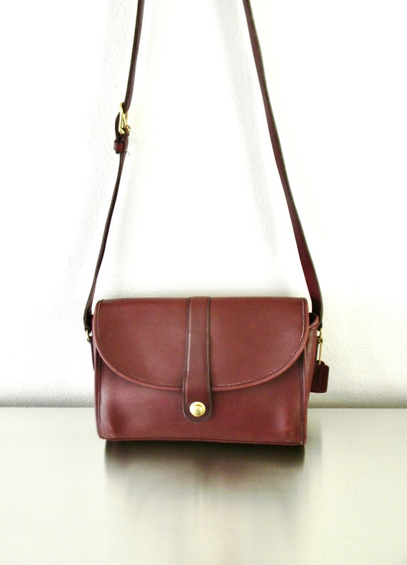 Leather handbag Coach Burgundy in Leather - 31089860