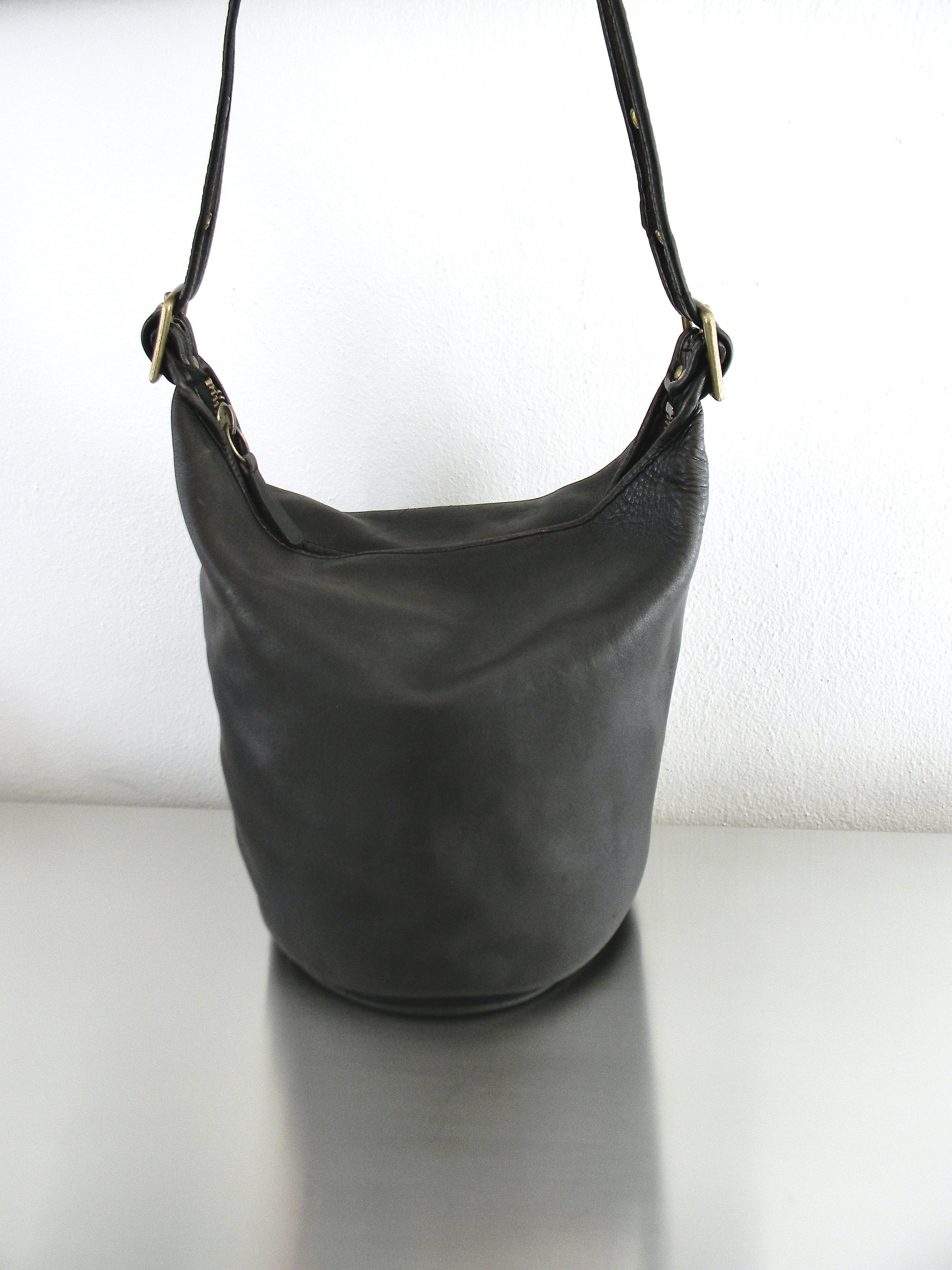 Vintage Black Leather Coach NYC Duffle Sac, Refurbished Black Extra Large Feed Bag, Original Factory Refurbished XL 80's Coach Bucket Bag - Etsy Vintage Black Leather Coach NYC Duffle Sac, Refurbished Black Extra Large Feed Bag, Original Factory Refurbished XL 80's Coach Bucket Bag - Etsy
