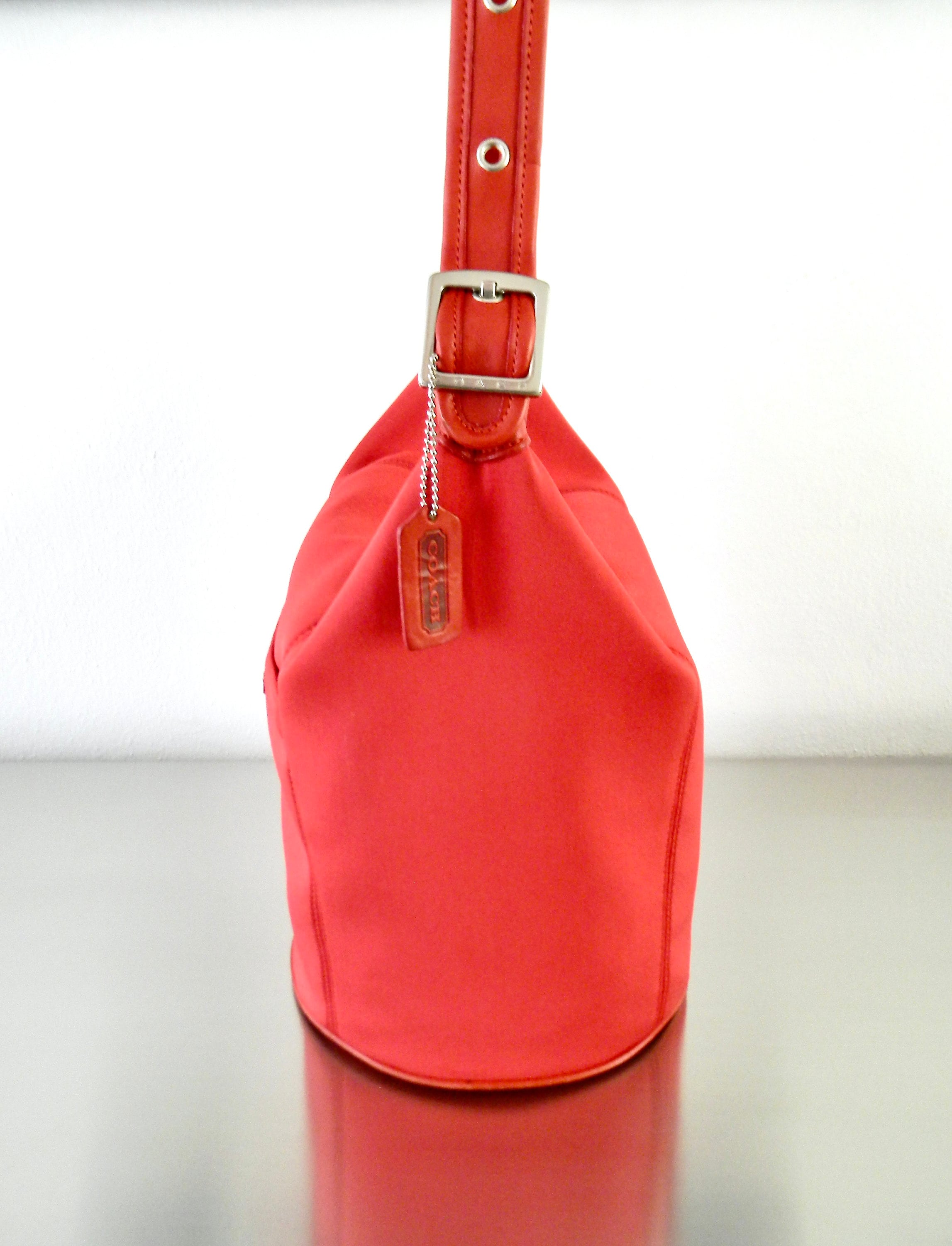 Vintage 90s Limited Edition Red Coach Neo Duffle Sac