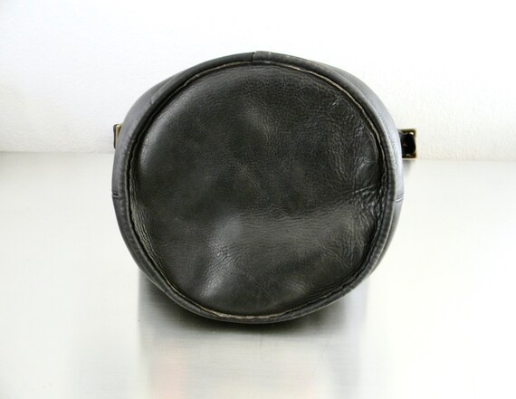 Vintage Black Leather Coach NYC Duffle Sac, Refur… - image 9