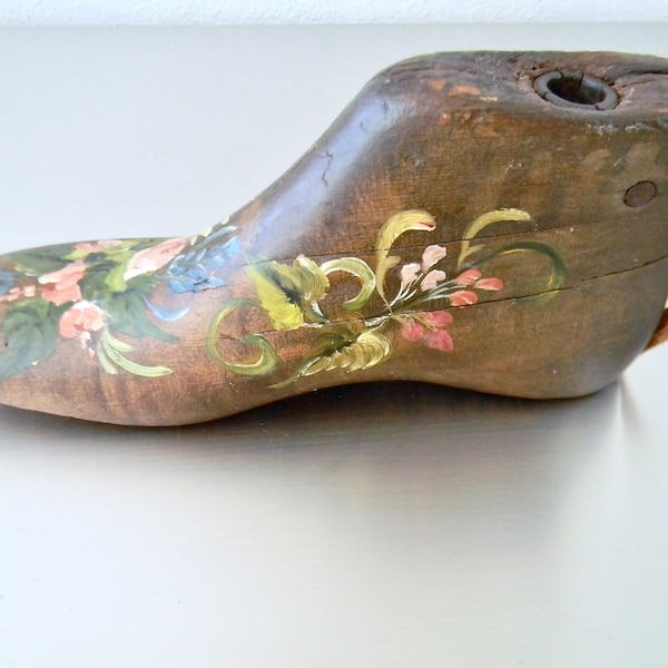 Dernière chaussure pour enfants en bois peinte à la main antique avec motif floral, décor Cottagecore, art populaire, moule à chaussures antiques, chaussure pour femmes peinte à la main