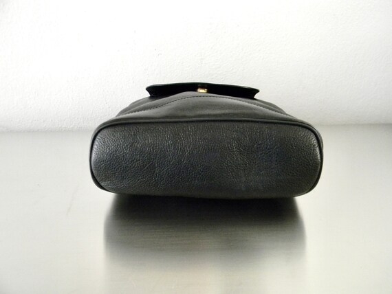 Vintage 80s Black Pebbled and Smooth Leather Ball… - image 9