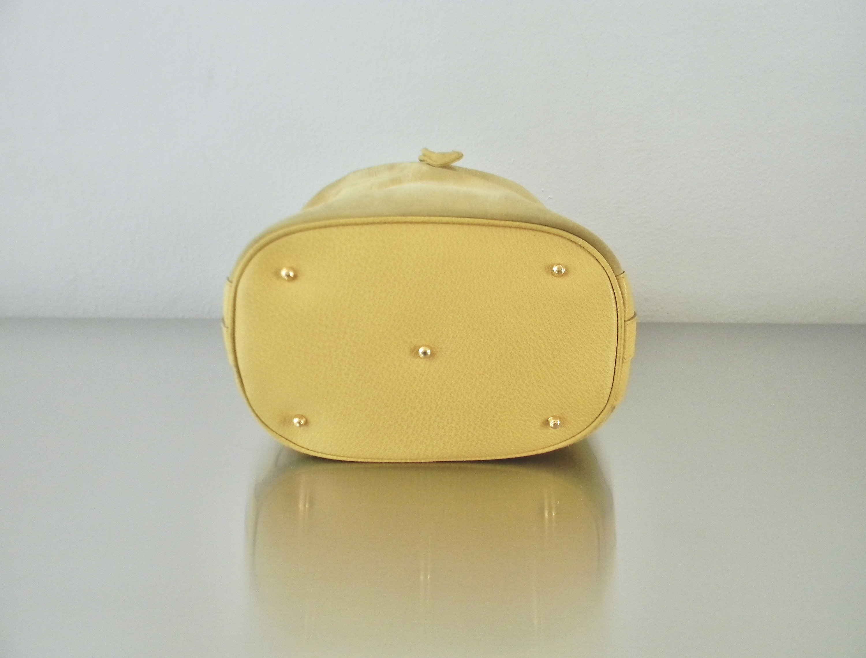 Auth GUCCI Yellow Bamboo Suede & Leather Drawstring Bucket Backpack/Shoulder Bag Gucci Bamboo Bucket Bag - Etsy main image 3