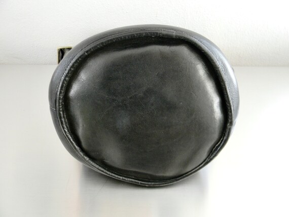 Vintage Black Leather Glue-In NYC Duffle Sac, Coa… - image 9