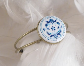 Hand-painted bracelet porcelain with Azulejo, white and blue summer jewelry, portugal title style, jewelry for artist, spanish lover gift