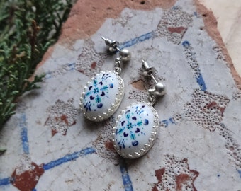 Pendientes diminutos de azulejo, joyas de porcelana pintadas a mano, azulejo azul portugal, joyas hechas a mano, joyas de cerámica únicas, el mejor regalo para las mujeres