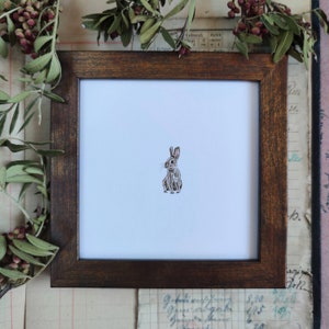 Aquarelle miniature originale avec lièvre, illustration d'un animal de la forêt, décoration murale lapin mignon, cadeau animal pour chambre d'enfant image 3