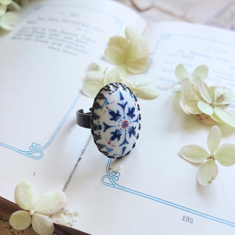 Bague en porcelaine peinte à la main avec Azulejo, style titre portugais, cadeaux de bijoux d'été, achat d'anniversaire de vacances, meilleur cadeau de femme, cadeau de voyageur image 1