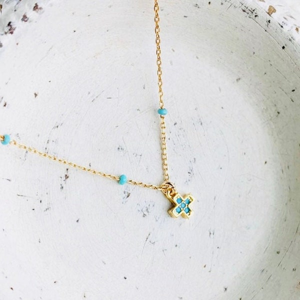 Petite croix pavée / Collier croix turquoise / Collier petite croix / Petite croix / Collier chapelet petite croix turquoise et or