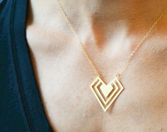 Geometric Arrow // Arrowhead Necklace // Gold Plated Laser Cut Triangular Arrow Necklace // Delicate Gold Arrow Necklace // Gold V Necklace
