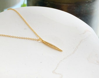 Tiny Spike Necklace / 14K Gold Filled Necklace on Sparkling Chain / Everyday Layering Needle Necklace /  Essential Daily Wear Necklace