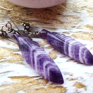 Cape Amethyst, Chevron Amethyst, Amethyst Earrings, Drop Earrings, Februarys Earrings, Leaf Earrings, Carved Amethyst bild 1
