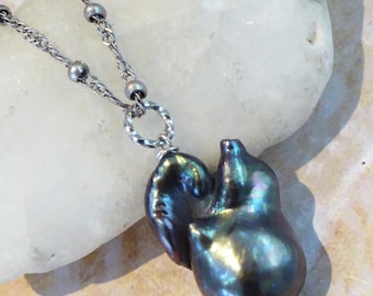 Peacock Pearl, Flameball Pearl, Baroque Pearl, Free form pearl, Pearl Pendant, Black Pearl