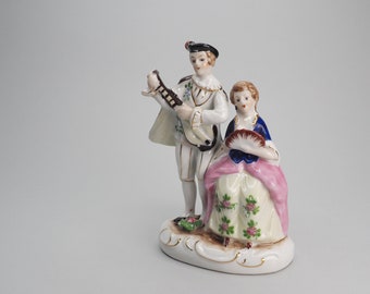 Vintage 1940s Occupied Japan Porcelain Romantic Couple Figurine