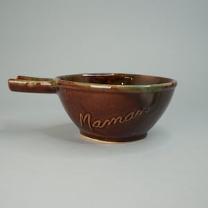 Bol à gâteau Vachon vintage en céramique de Beauce, Français « Maman », anse, glaçage goutte à goutte, bol