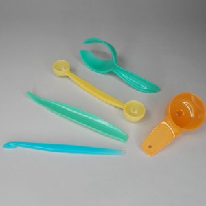 Vintage Tupperware Gadgets lot / Melon Baller / Egg Lifter / Small Funnel / Lettuce Corer / Citrus Peeler