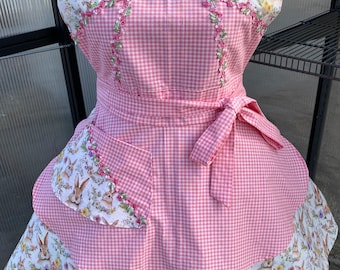 Springtime Apron! Feminine and Beautiful!