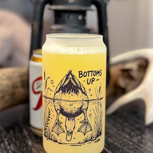 Bottoms Up! Wildlife Frosted Glass – Nature-inspired Drinkware