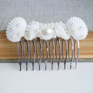 Hair accessories, Headpiece, Seashell hair comb, Beach wedding, Beach hair accessory, Mermaid hair comb, shell bridal hair comb