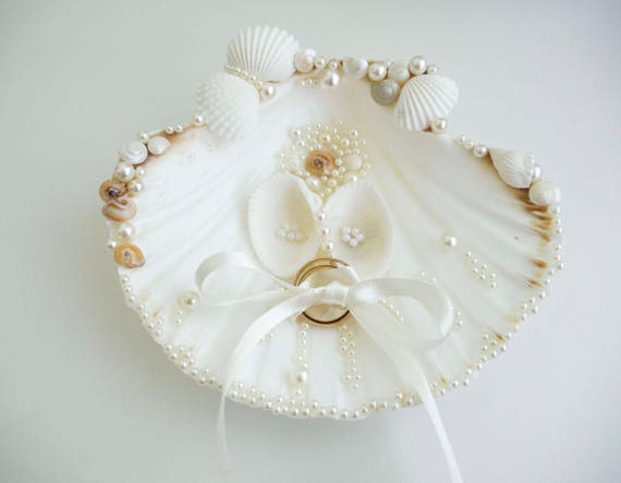 Shell dish Seashell Ring Bearer Pillow Nautical Destination Ocean Seaside Mermaids Wedding Decor Light pink Beach Wedding Ring holder