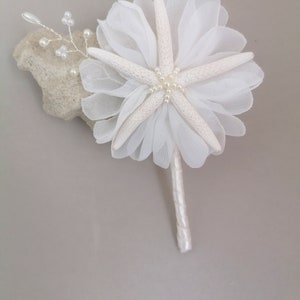 Shell boutonniere, Starfish corsage, Beach Wedding Boutineer, Beach Wedding Boutonniere, Grooms Accessories, Shell Boutonniere