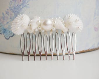 Seashell hair comb, Beach wedding,Beach hair accessory,Seashell Hair accessories,Mermaid hair comb,Nautical,shell bridal hair comb,Headpiece