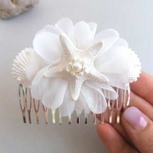 Starfish hair comb, Beach wedding, Beach hair accessory, Seashell Hair accessories, Mermaid hair comb, Seashell Bridal hair comb, Headpiece