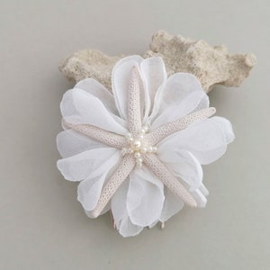 Starfish hair comb, Beach wedding, Beach hair accessory, Seashell Hair accessories,Mermaid hair comb, Seashell hair comb, shell Headpiece