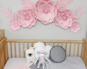 Nursery decor - Luxury paper flowers in soft pink - large Paper flower set - Nursery decorations - large paper flower backdrop