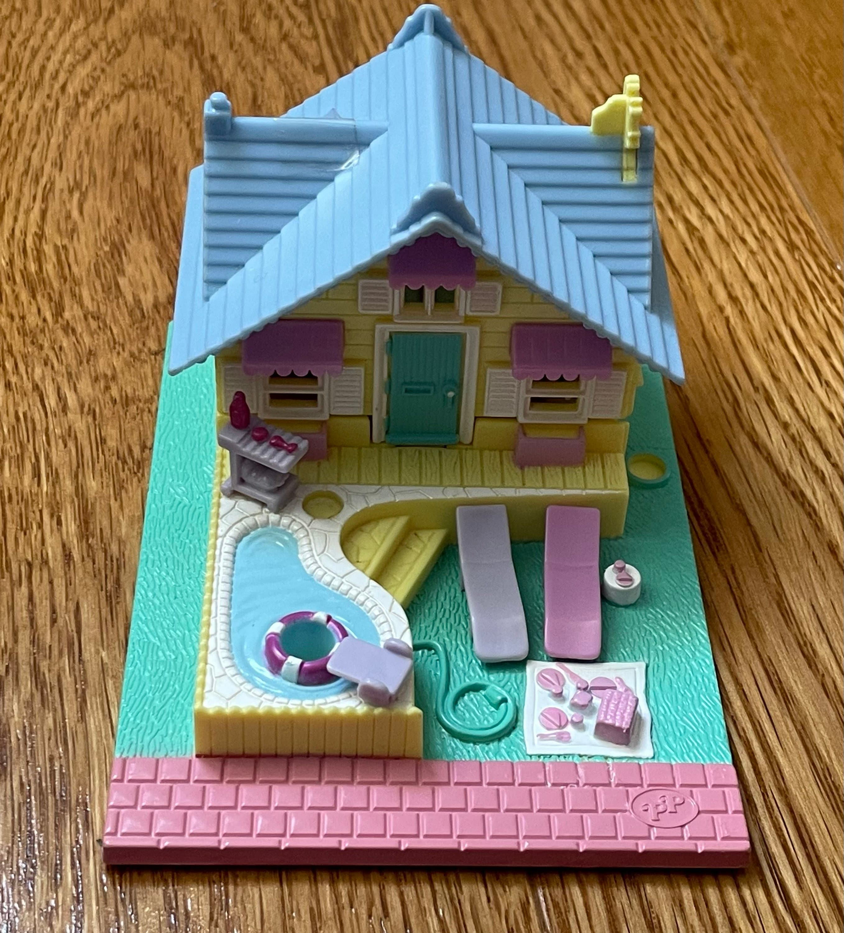 Polly pocket pool house hotsell