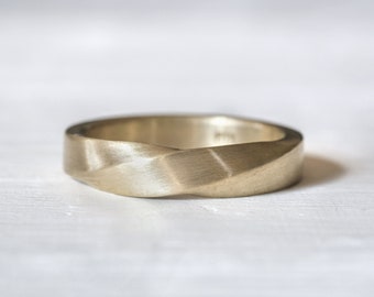 Möbiusring: 14K Matte Gelb Gold Band, 4 mm Einzigartiges Design