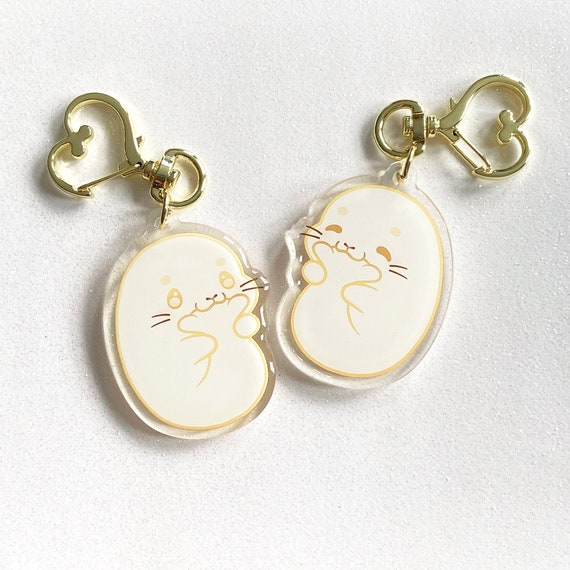 Sealing keychains shop with epoxy