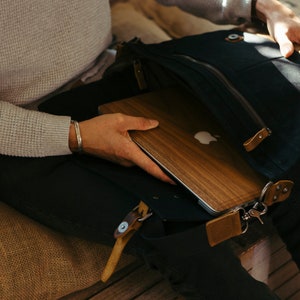 Werktas Messenger Bag Laptoptas van wascanvas Zwarte werktas Aktetas gewaxte tas Commuter-tas Cadeau voor hem Cadeau voor haar afbeelding 8