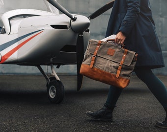 Green Mersey Messenger Bag | Leather Waxed Canvas Bag | Stylish 16inch Laptop Bag | Aesthetic Travel Bag | Weekend Bag | Gift for Him