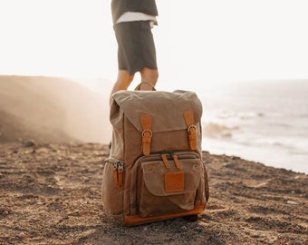 Roe Adventure Backpack | Waxed Canvas Hiking Backpack | Travel Bag | Sternum Strap | Unisex Travel Rucksack | Laptop Bag