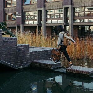 Medway bruine leren tas Messengertas van gewaxt canvas Leren laptoptas Schoudertas voor woon-werkverkeer Cadeau voor hem Cadeau voor haar afbeelding 8