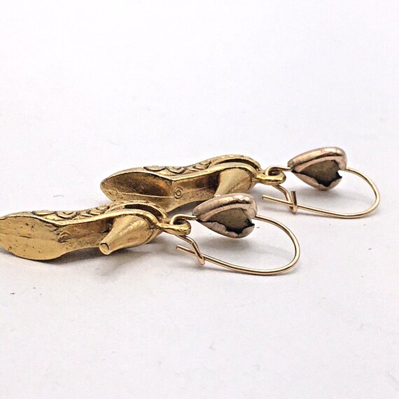 Vintage Gold Tone Slingback Pump Shoe Earrings 10… - image 7