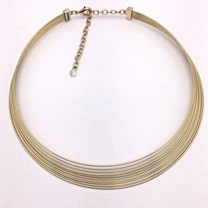 The torque necklace is ruling the runways and red carpets in 2025