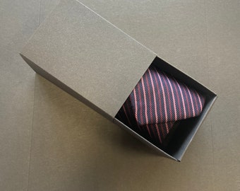 Corbata de seda vintage de Brooks Brothers de los años 70 con rayas diagonales en rosa, violeta y azul marino