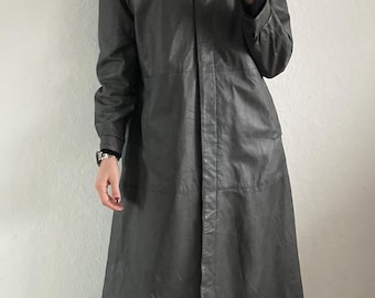 Grijze leren trenchcoat uit de jaren 80: oversized pasvorm, maat S/M