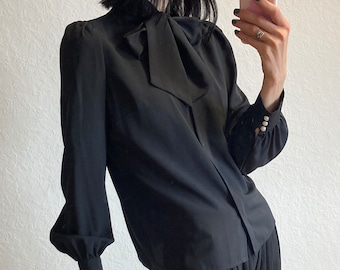 Camicia vintage Pinar Sems nera con colletto a fiocco, anni '80, taglia S