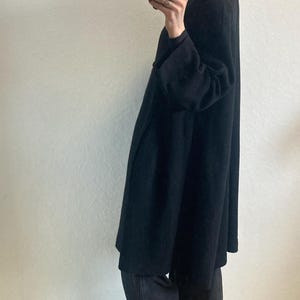 1990年代のLindaによるヴィンテージロングブラックオーバーサイズウールケープカーディガンサイズSサイズM